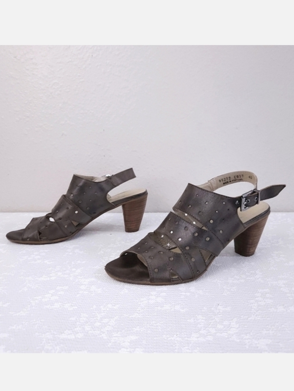 FIDJI Slingback Sandals Cut Out Leather Pumps